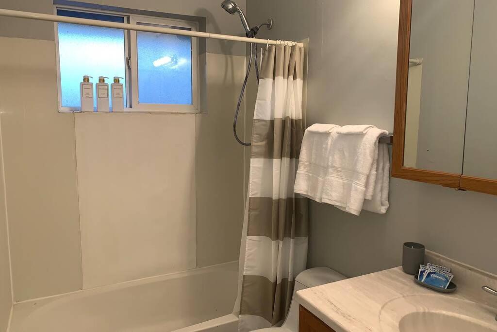 3 King Beds + Bunk Beds On Broadway Villa Littleton Ngoại thất bức ảnh