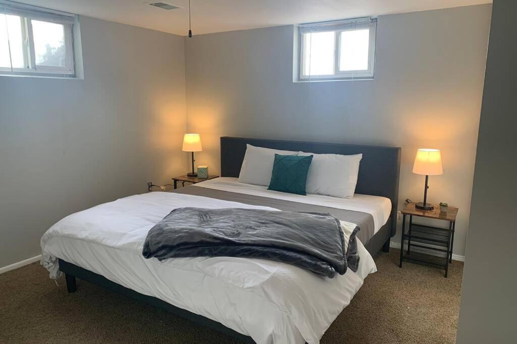 3 King Beds + Bunk Beds On Broadway Villa Littleton Ngoại thất bức ảnh